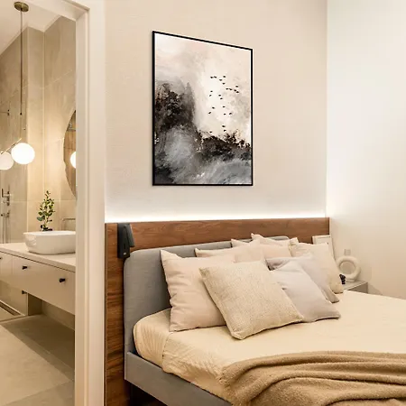 Modern Flat In With Pinkflamingo Boedapest