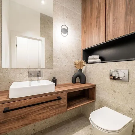 Modern Flat In With Pinkflamingo Apartman