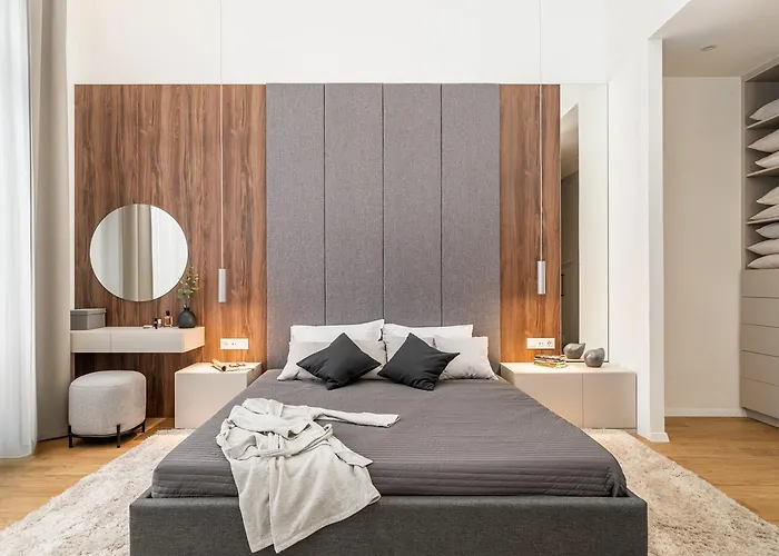Modern Flat In With Pinkflamingo *